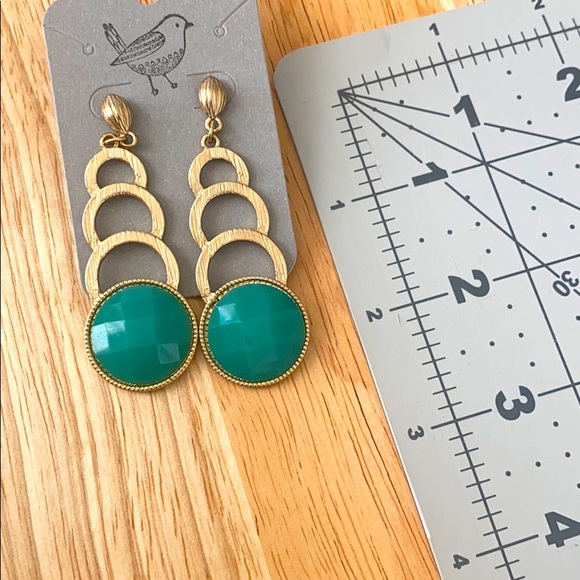 Vintage style fashion earrings - Picture 2 of 2